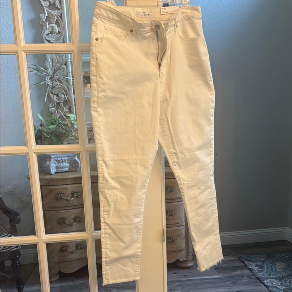 NWT Womens Loft White Jeans Size 30/10